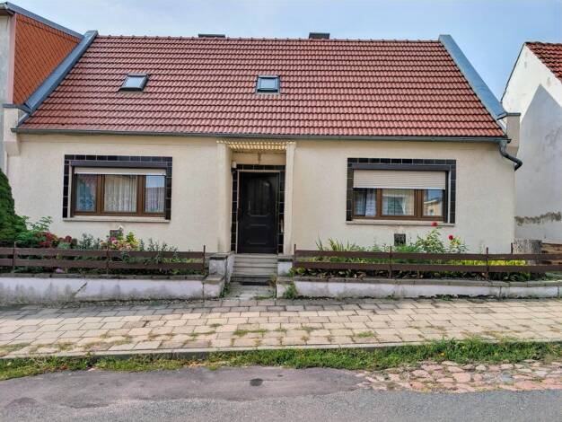 Einfamilienhaus zum Kauf 19.000 € 4 Zimmer 125 m² 303 m² Grundstück Hecklingen Hecklingen 39444