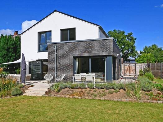 Einfamilienhaus zum Kauf 930.000 € 4 Zimmer 174 m² 689 m² Grundstück Schwarzenbek 21493