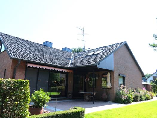 Einfamilienhaus zum Kauf 785.000 € 7 Zimmer 197 m² 1.021 m² Grundstück Kröppelshagen-Fahrendorf 21529