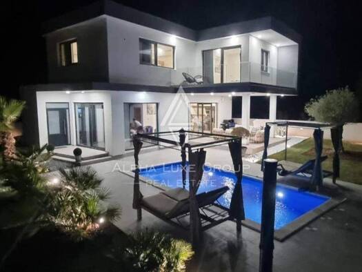 Haus zum Kauf 799.999 € 8 Zimmer 160 m² Svetvincenat Svetvinčenat
