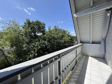 Wohnung zur Miete 800 € 2 Zimmer 100 m² Dachgeschoss frei ab sofort Wernfeld Gemünden 97737
