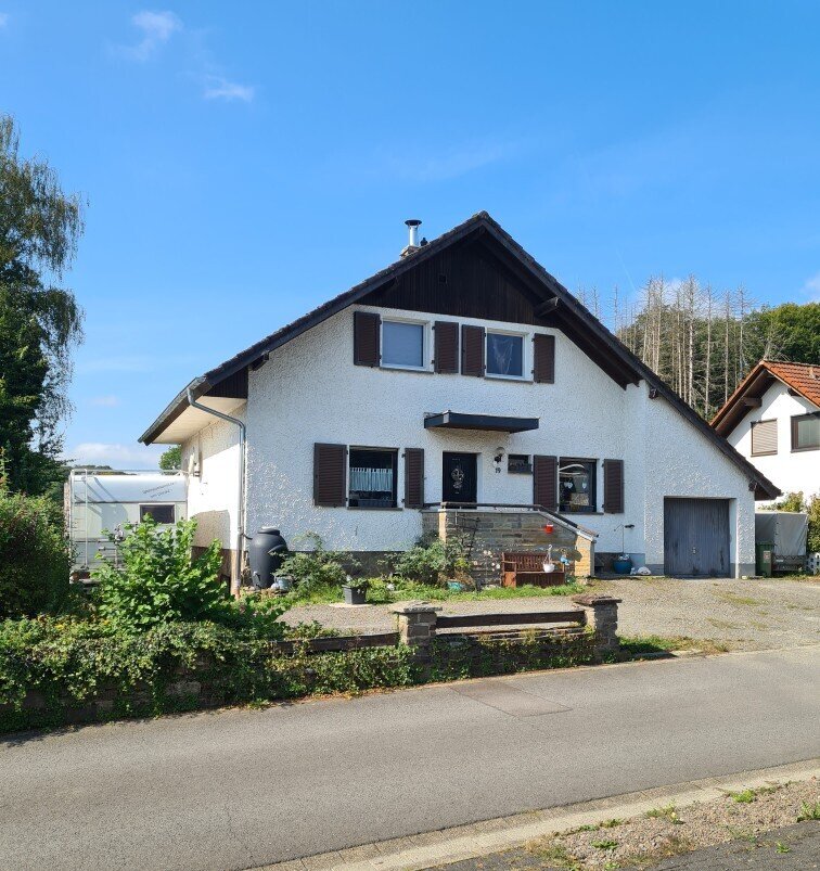 Einfamilienhaus zum Kauf provisionsfrei 378.000 € 5 Zimmer 190 m²<br/>Wohnfläche 800 m²<br/>Grundstück Am Wirzfeld 19 Biesfeld Kürten 51515