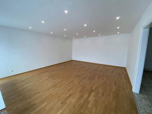 Bungalow zur Miete 1.730 € 6 Zimmer 160 m² 250 m² Grundstück Sallern-Gallingkofen Regensburg 93057