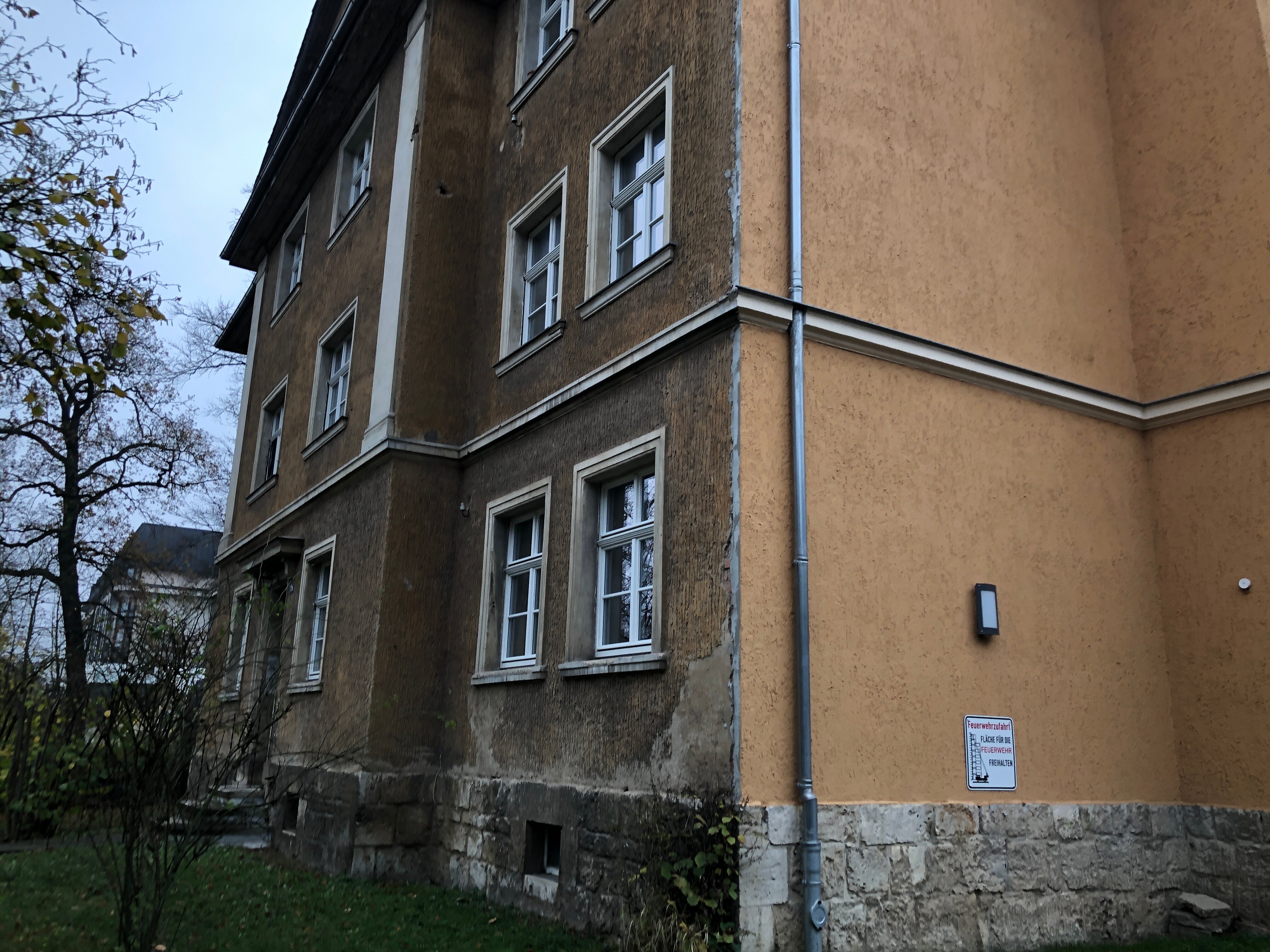 Wohnung zur Miete 810 € 4 Zimmer 89,7 m²<br/>Wohnfläche 2.<br/>Geschoss Belvederer Allee 22 a Südstadt Weimar 99425