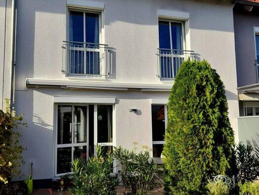 Reihenmittelhaus zum Kauf 500.000 € 4 Zimmer 150 m² 202 m² Grundstück Oberhinkofen Obertraubling 93083