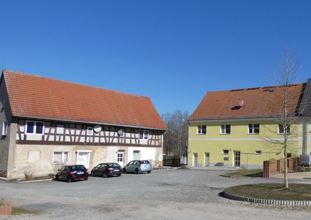 Mehrfamilienhaus zum Kauf 262.900 € 12 Zimmer 336 m²<br/>Wohnfläche 946 m²<br/>Grundstück Baldenhain Großenstein 07580