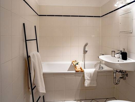 Wohnung zur Miete 330 € 3 Zimmer 55,1 m² 2. Geschoss frei ab sofort Jahnstraße 4 Crimmitschau 08451