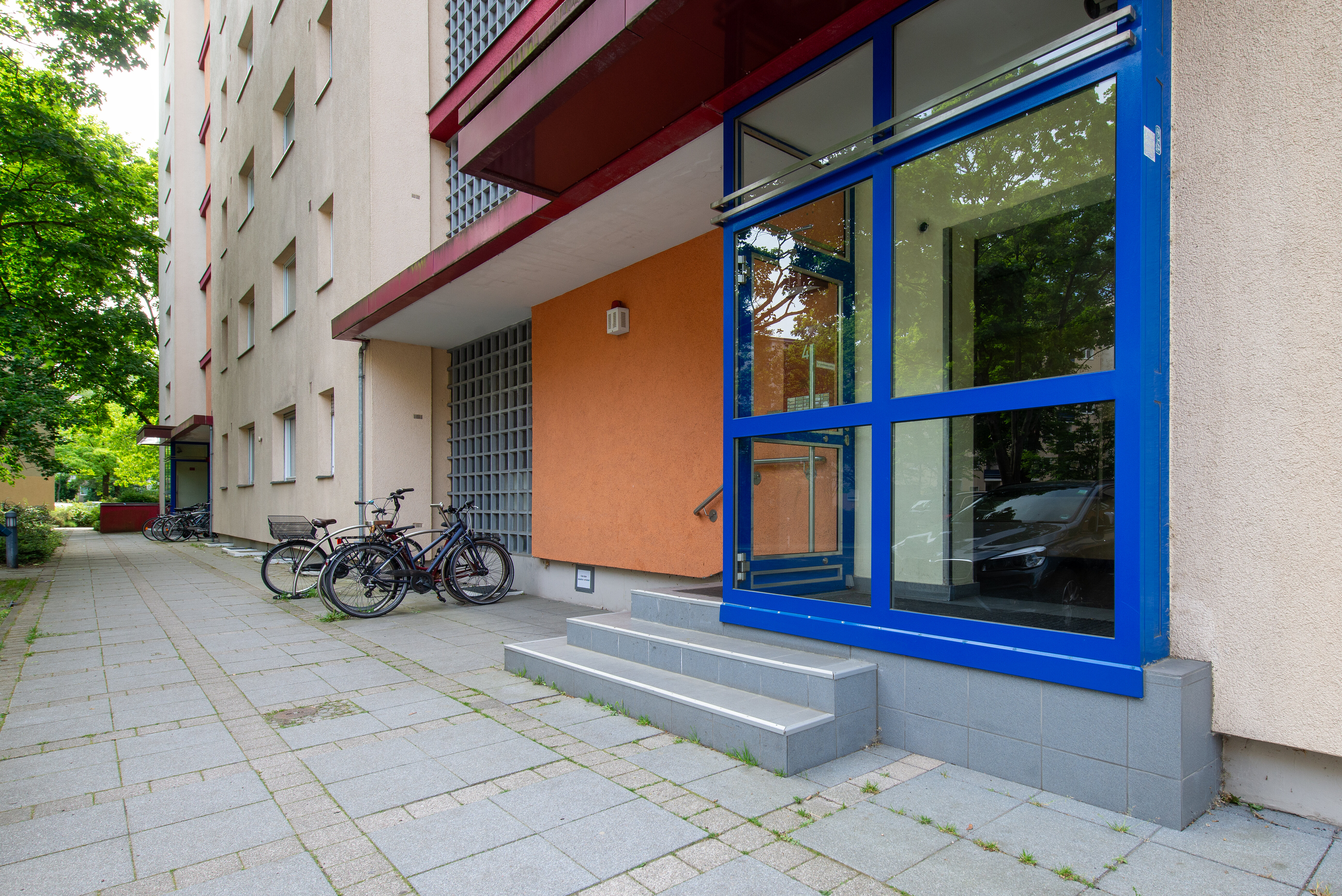 Wohnung zum Kauf 324.500 € 2 Zimmer 63 m²<br/>Wohnfläche 1.<br/>Geschoss Wilmersdorf Berlin 10789