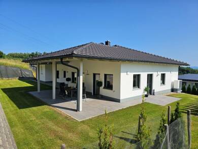 Haus zum Kauf 599.000 € 4 Zimmer 156 m² 681 m² Grundstück Beutelsbach Beutelsbach 94501