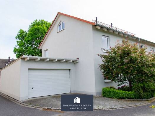 Doppelhaushälfte zur Miete 900 € 4 Zimmer 101 m² 389 m² Grundstück frei ab 01.09.2026 Schnaittenbach Schnaittenbach 92253