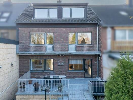 Reihenmittelhaus zum Kauf 349.000 € 7 Zimmer 206 m² 334 m² Grundstück Lipp Bedburg 50181