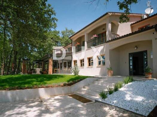 Ladenfläche zum Kauf 14 Zimmer Luka