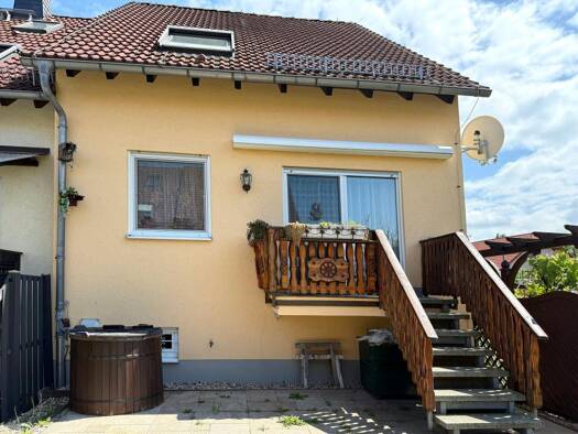 Einfamilienhaus zum Kauf 270.000 € 4 Zimmer 105 m² 330 m² Grundstück Pirna 01796