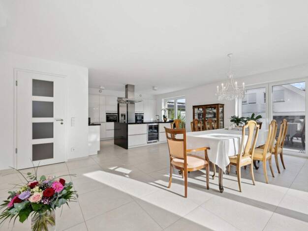 Einfamilienhaus zum Kauf 6 Zimmer 286 m² 643 m² Grundstück Bad Boll 73087