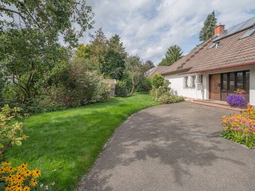 Villa zum Kauf 585.000 € 7,5 Zimmer 230 m² 914 m² Grundstück Dauchingen 78083