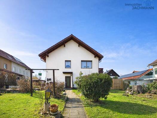 Mehrfamilienhaus zum Kauf 229.000 € 7 Zimmer 159 m² 828 m² Grundstück Lindfeld 3 a Lindfeld Hunderdorf 94336