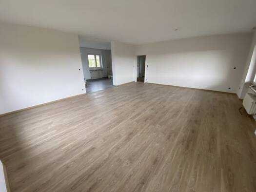 Wohnung zur Miete 1.300 € 3,5 Zimmer 114 m² Geschoss -1/2 frei ab 01.03.2026 Veitshöchheim 97209