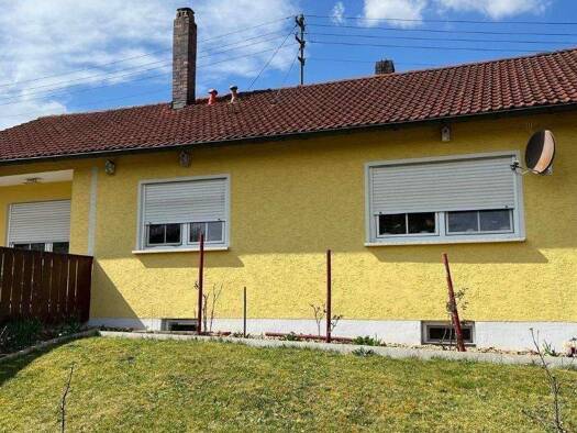 Bungalow zum Kauf 440.000 € 3 Zimmer 118 m² 720 m² Grundstück frei ab sofort Hallerndorf 91352