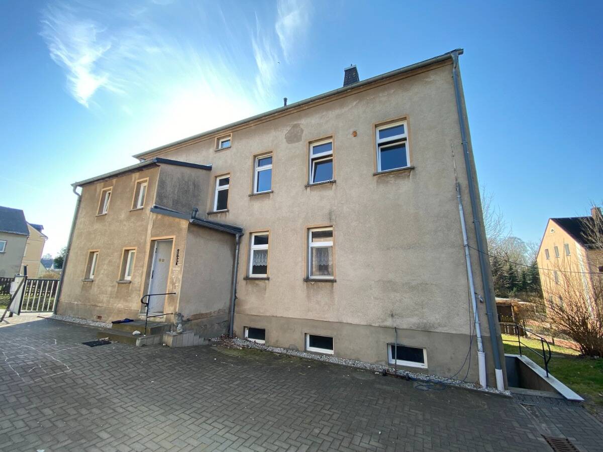 Immobilie in Eppendorf - Solides Wohnhaus mit großem Grundstück und vielseitigem Nebengelass - Bild 1