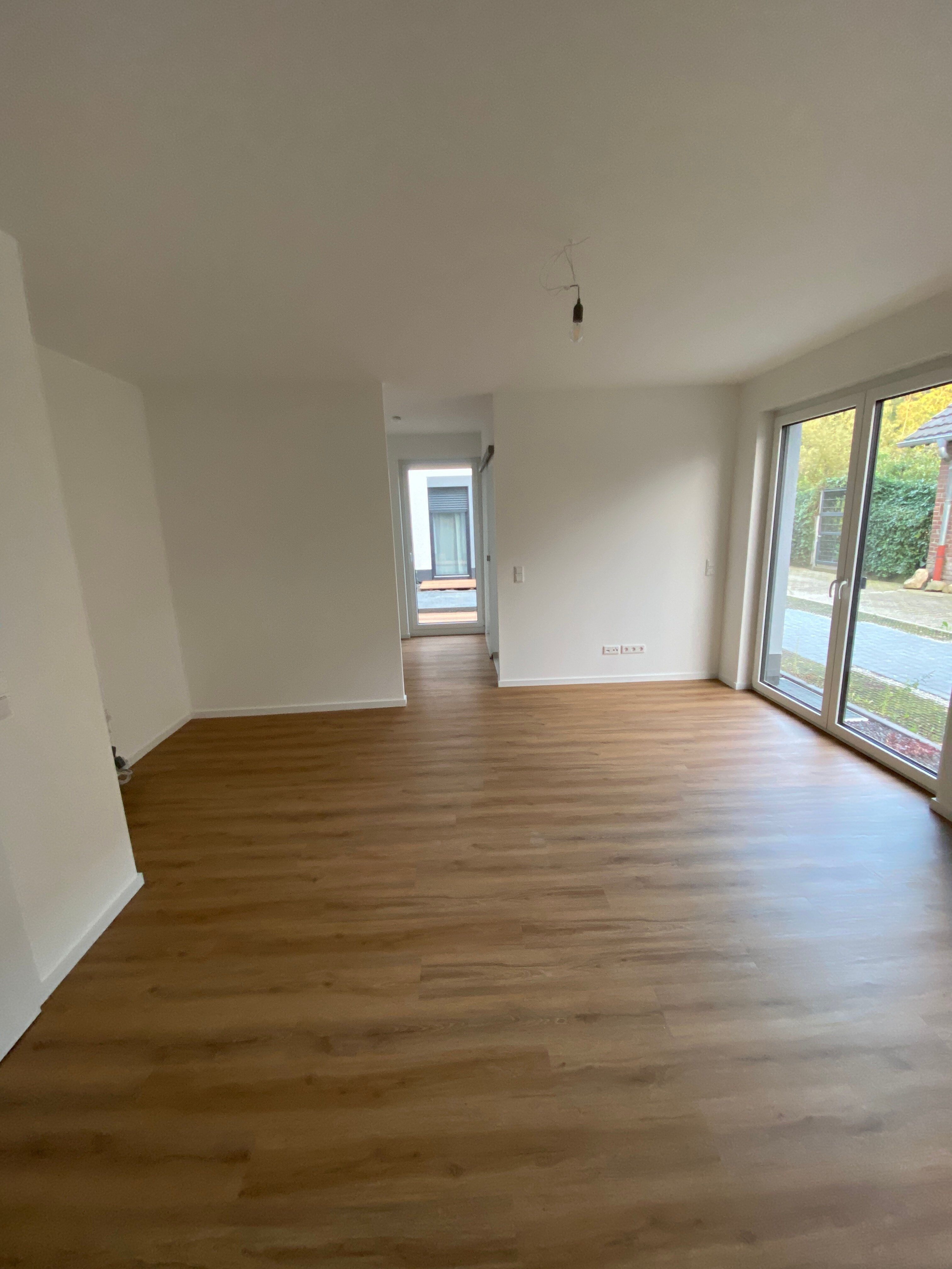 Wohnung zur Miete 750 € 2 Zimmer 38 m²<br/>Wohnfläche EG<br/>Geschoss ab sofort<br/>Verfügbarkeit Dahlener Heide 5 Rheindahlen - Land Mönchengladbach 41179