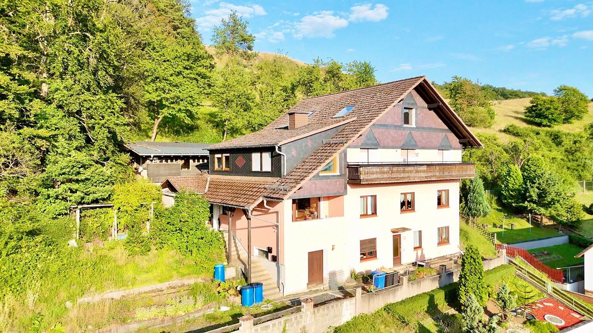 Haus zum Kauf 229.000 € 10 Zimmer 227 m²<br/>Wohnfläche 1.850 m²<br/>Grundstück Steinperf Steffenberg 35239