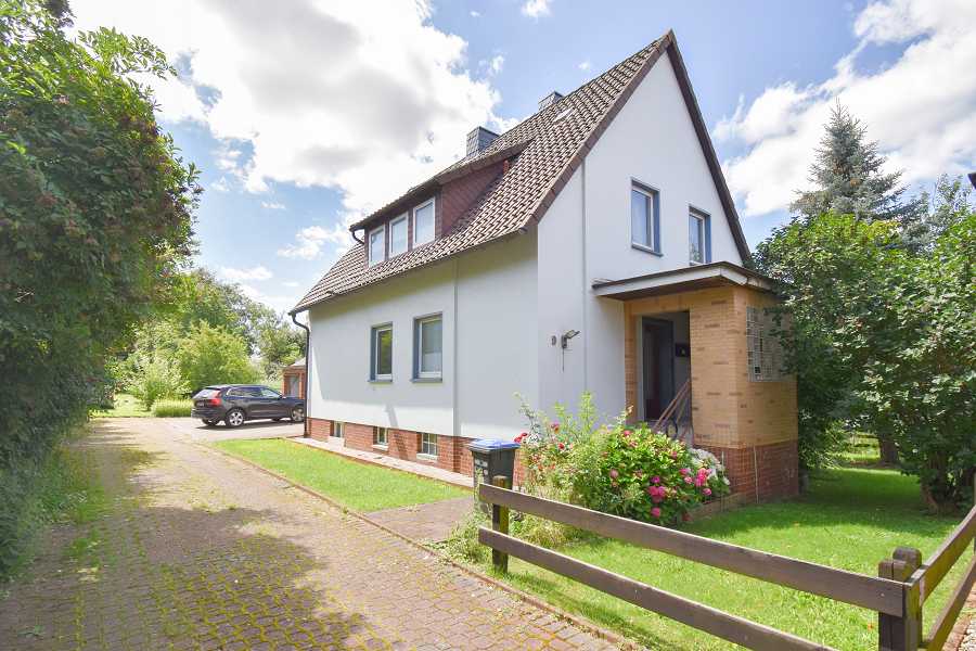 Einfamilienhaus zum Kauf 165.000 € 7 Zimmer 123 m²<br/>Wohnfläche 1.165 m²<br/>Grundstück Östrum Bad Salzdetfurth-Bodenburg 31162