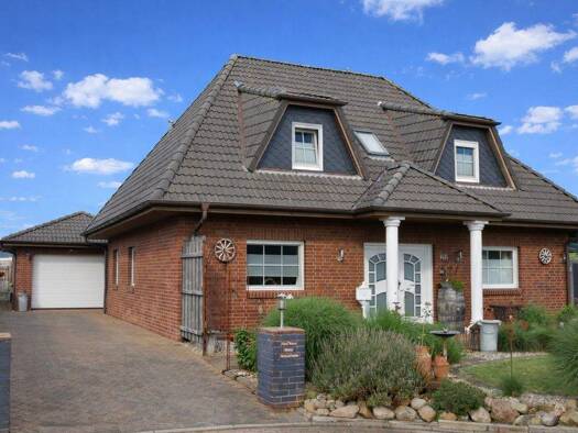 Einfamilienhaus zum Kauf 445.000 € 4 Zimmer 153 m² 740 m² Grundstück Brunsbüttel 25541