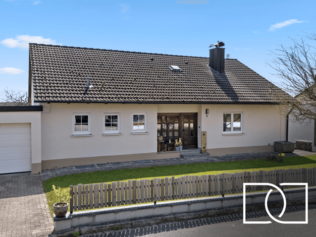 Einfamilienhaus zum Kauf 399.000 € 7 Zimmer 198 m² 819 m² Grundstück Thurndorf Kirchenthumbach 91281