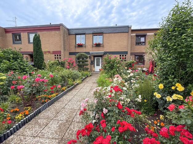 Reihenmittelhaus zum Kauf 298.000 € 4 Zimmer 120,9 m² 253 m² Grundstück Tornesch 25436