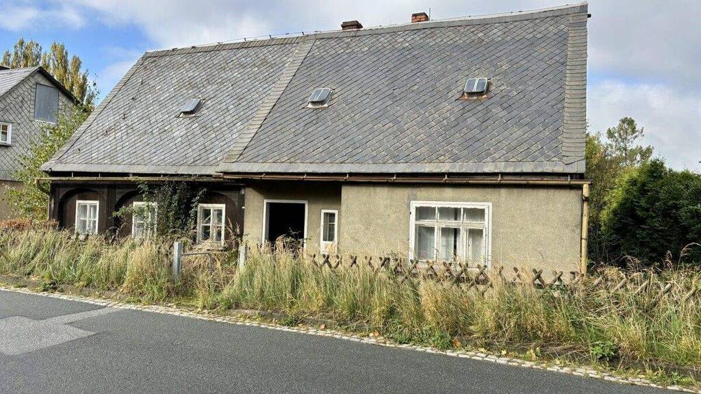 Einfamilienhaus zum Kauf 30.000 € 2.470 m² Grundstück Ebersbach Ebersbach-Neugersdorf 02730