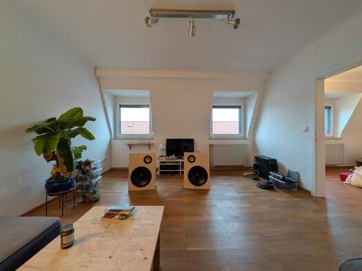 Wohnung zur Miete 700 € 2 Zimmer 56 m² 4. Geschoss frei ab 01.04.2026 Grombühl Würzburg 97080