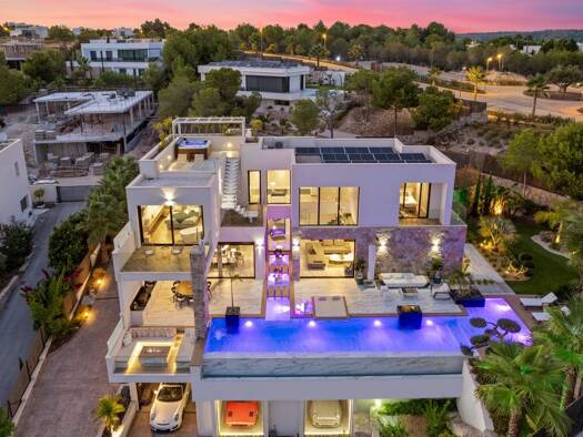 Haus zum Kauf 2.600.000 € 550 m² 1.300 m² Grundstück La Carolina 03530
