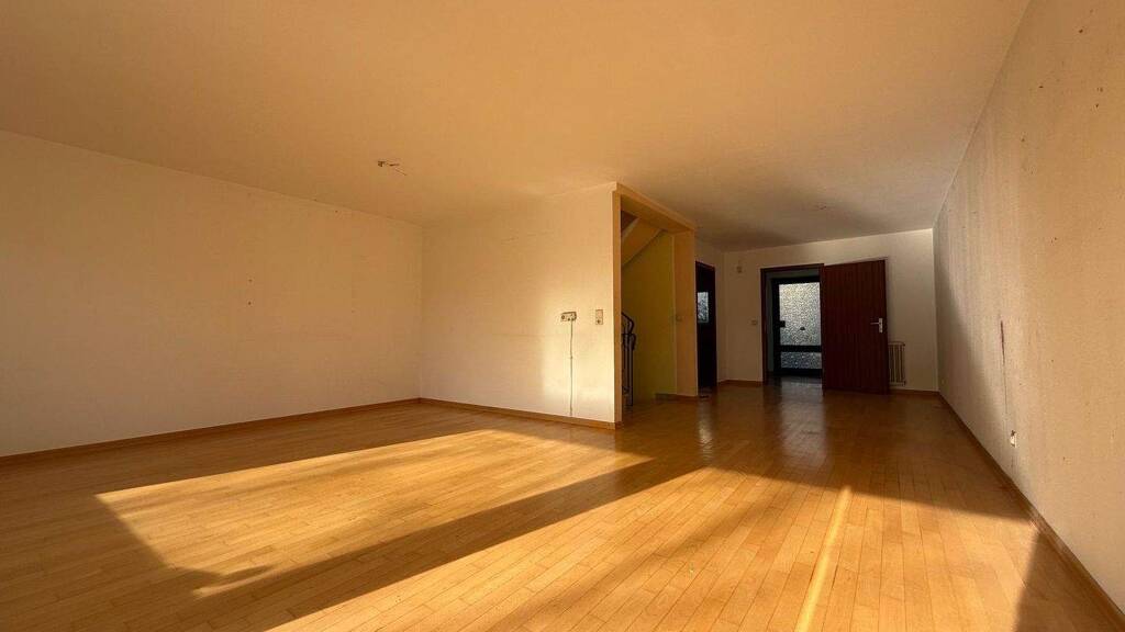 Charmantes Reihenmittelhaus mit Südgarten und TG-Stellplatz in Mannheim-Rheinau