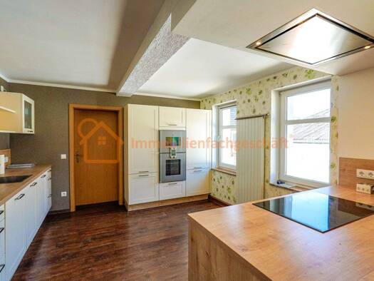 Einfamilienhaus zum Kauf 117.250 € 8 Zimmer 218 m² 515 m² Grundstück frei ab sofort Niederspier Greußen 99718