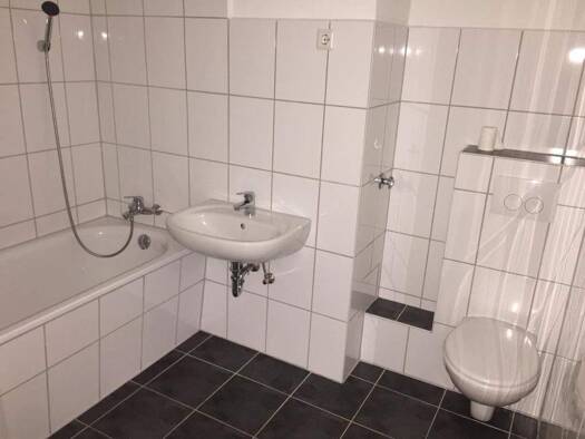 Wohnung zur Miete 309 € 2 Zimmer 63 m² 3. Geschoss frei ab 04.02.2026 Ziegeleistraße 20 Geisweid Siegen 57078