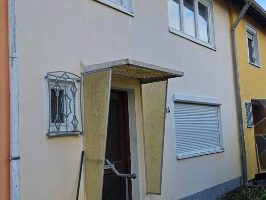 Reihenmittelhaus zum Kauf 250.000 € 7 Zimmer 95 m² 180 m² Grundstück frei ab sofort Weidenbach 91746