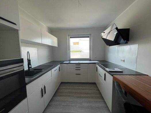 Wohnung zum Kauf als Kapitalanlage geeignet 325.000 € 3 Zimmer 87,6 m² Bornaer Str. 14 Liebertwolkwitz Leipzig 04288