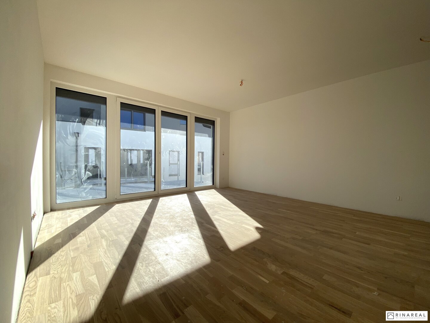 Terrassenwohnung zur Miete 720 € 2 Zimmer 58,3 m²<br/>Wohnfläche 1.<br/>Geschoss 01.12.2024<br/>Verfügbarkeit Wiener Neustadt 2700