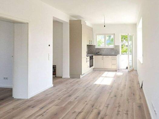 Wohnung zur Miete 1.580 € 3,5 Zimmer 100 m² Geschoss 1/2 frei ab sofort Fechenheim Frankfurt am Main 60386