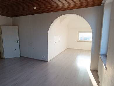 Wohnung zur Miete 650 € 4 Zimmer 110 m² 2. Geschoss Eisfelder Straße 34b Neustadt Neustadt b.Coburg 96465