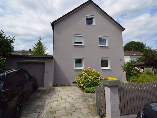 Einfamilienhaus zum Kauf als Kapitalanlage geeignet 798.000 € 6 Zimmer 166 m² 400 m² Grundstück Burgweinting-Harting Regensburg 93055