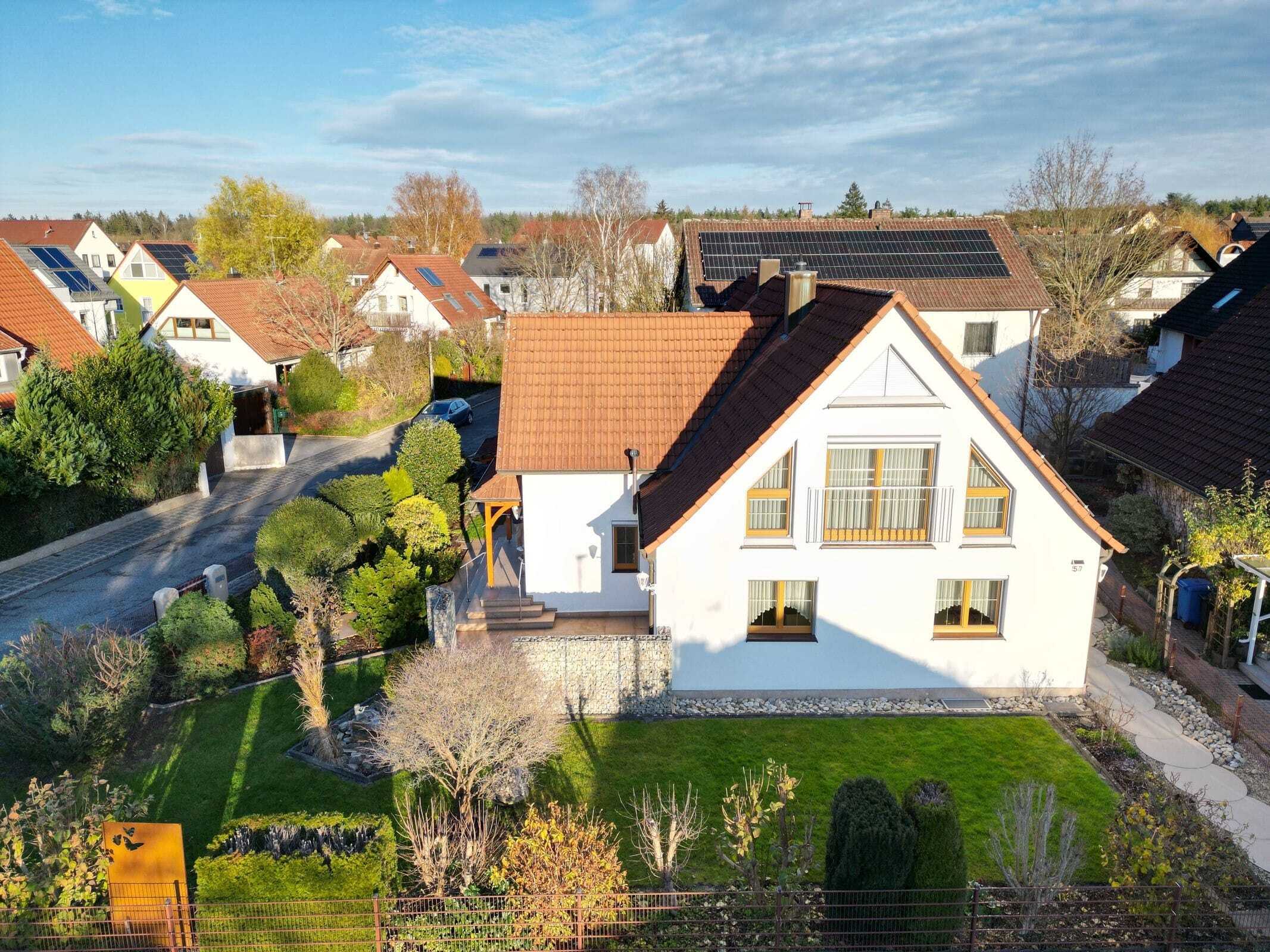 Mehrfamilienhaus zum Kauf 719.000 € 7 Zimmer 218 m²<br/>Wohnfläche 564 m²<br/>Grundstück 01.02.2025<br/>Verfügbarkeit Altenfurt - Moorenbrunn Nürnberg 90475