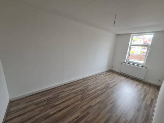 Wohnung zur Miete 330 € 3 Zimmer 73,5 m² 6 Geschosse frei ab sofort Limbach-Oberfrohna 09212