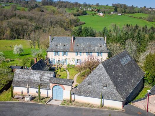 Reihenmittelhaus zum Kauf 675.000 € 8 Zimmer 290 m² 1.813 m² Grundstück Arsonval Brive-la-Gaillarde 19100