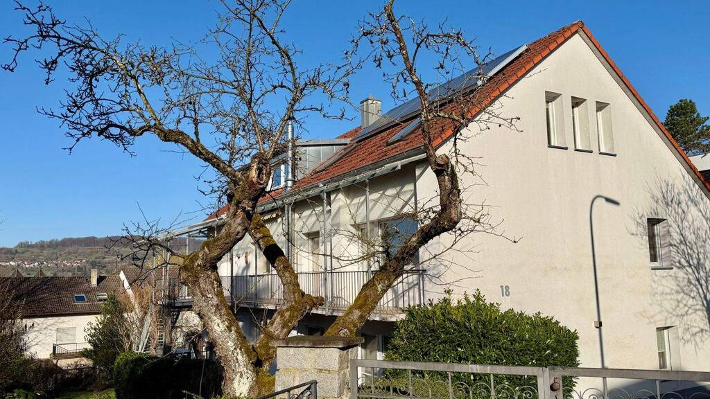 Grosszügiges Wohnen in erstklassiger Lage am Leuselhardt, energieeffiziente 6,5-Zi.Whg. auf 225 m² und privater Garten