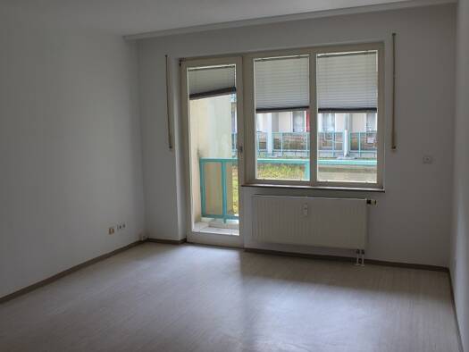 Studio zur Miete 380 € 1 Zimmer 26 m² Bruck Erlangen 91058
