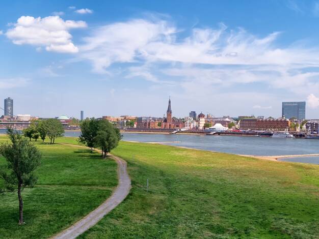 Penthouse zum Kauf - Erstbezug provisionsfrei 2.615.040 € 4 Zimmer 212 m² 4. Geschoss Niederkassel Düsseldorf / Oberkassel 40547