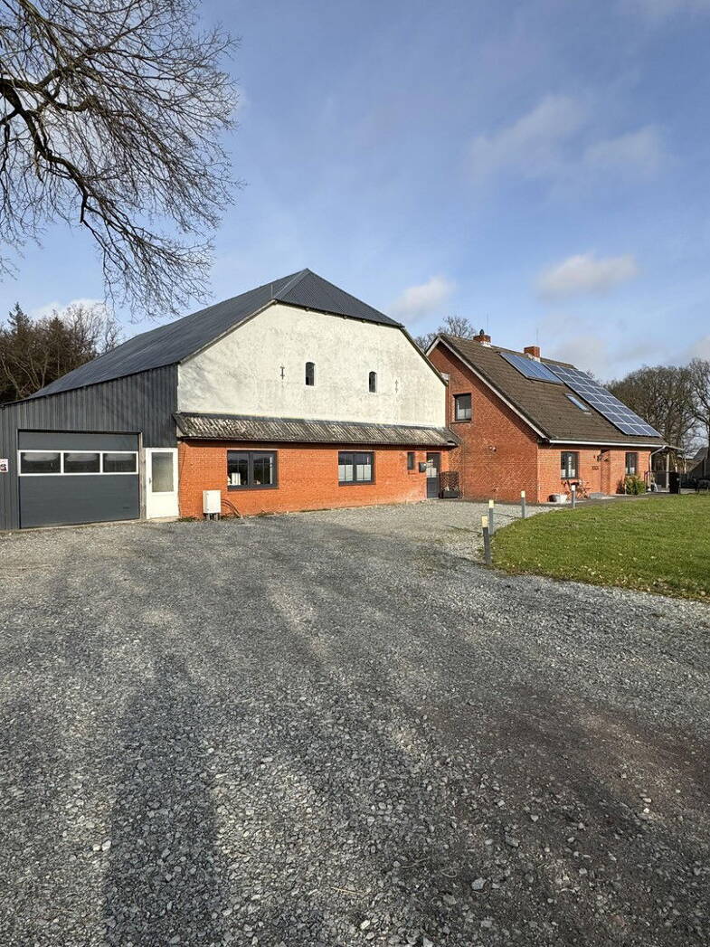 Haus zum Kauf provisionsfrei 599.000 € 8 Zimmer 224 m² 12.225 m² Grundstück Karlum 25926