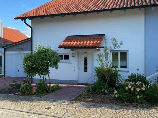 Doppelhaushälfte zur Miete 1.200 € 6 Zimmer 133 m² 297 m² Grundstück frei ab 01.05.2026 Fichtheim Landau an der Isar 94405