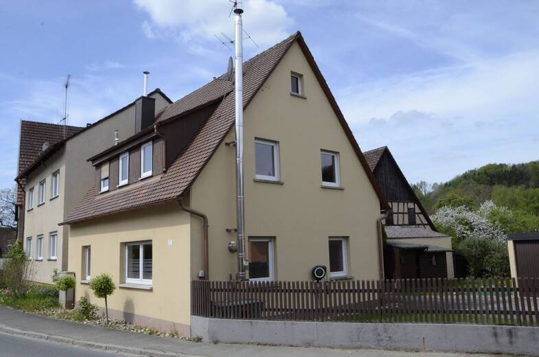 Einfamilienhaus zum Kauf 249.000 € 3 Zimmer 101 m² 320 m² Grundstück frei ab sofort Achtelstr. 17 Diepoltsdorf Simmelsdorf 91245